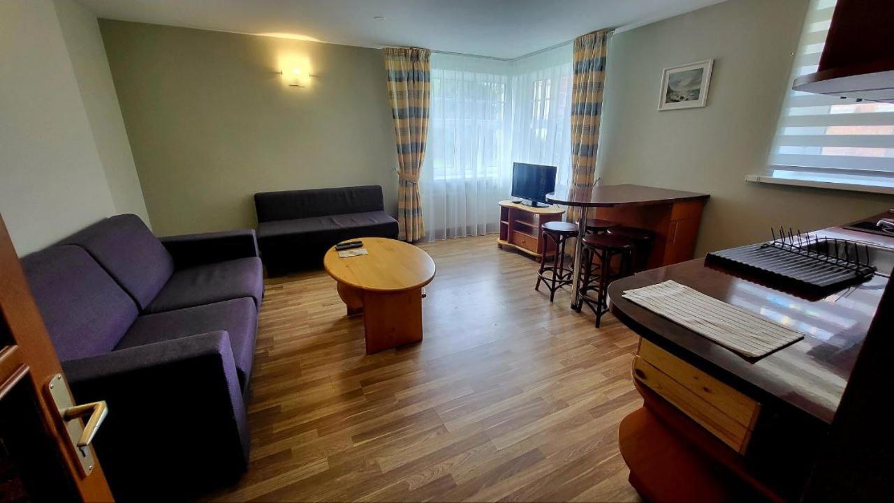 Apartamenti Kurshi Jurmala Bilik gambar